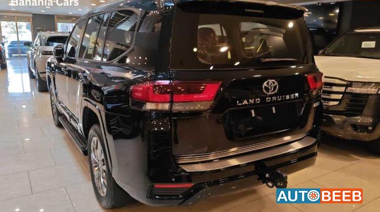 تويوتا لاندكروزر 2025