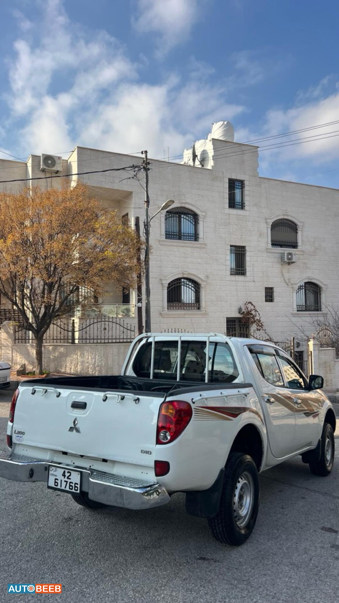 Mitsubishi L200 2015