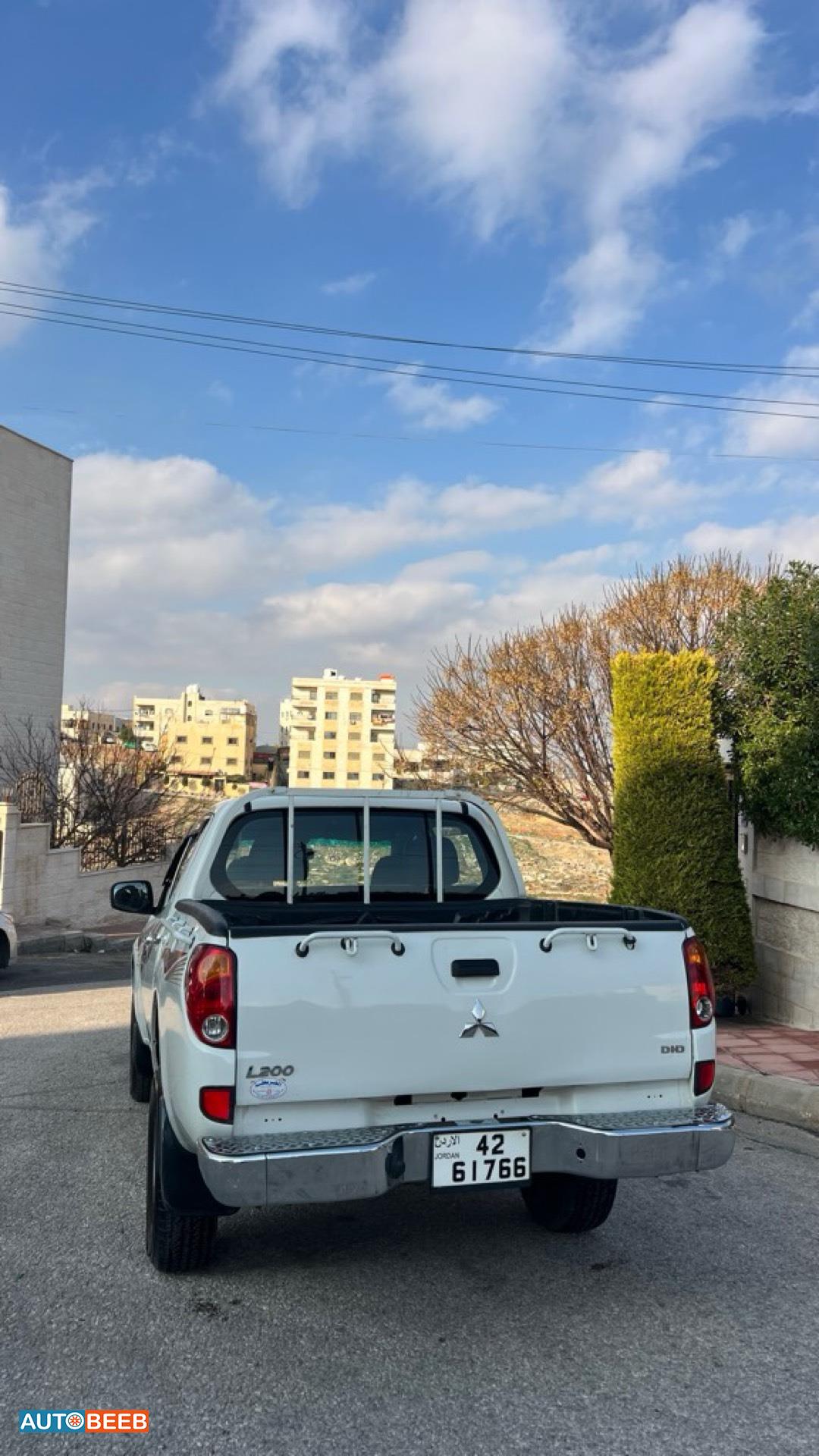 Mitsubishi L200 2015