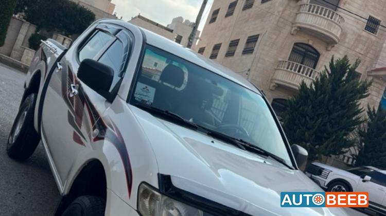 Mitsubishi L200 2015