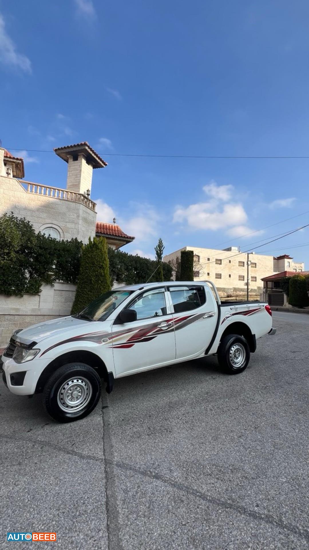 Mitsubishi L200 2015