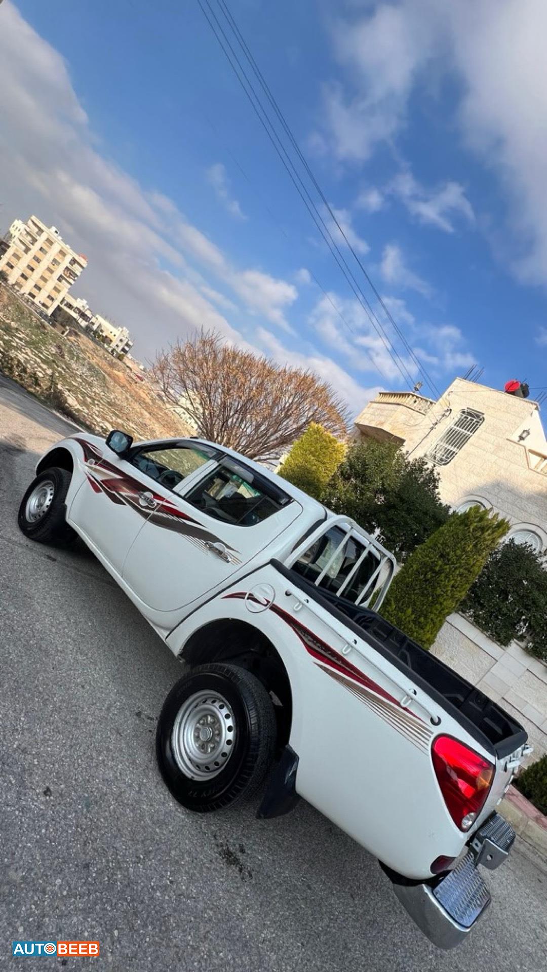 Mitsubishi L200 2015