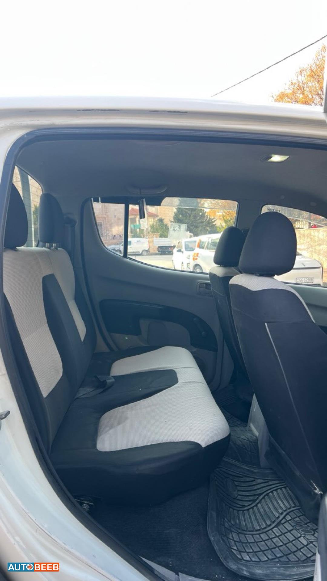 Mitsubishi L200 2015