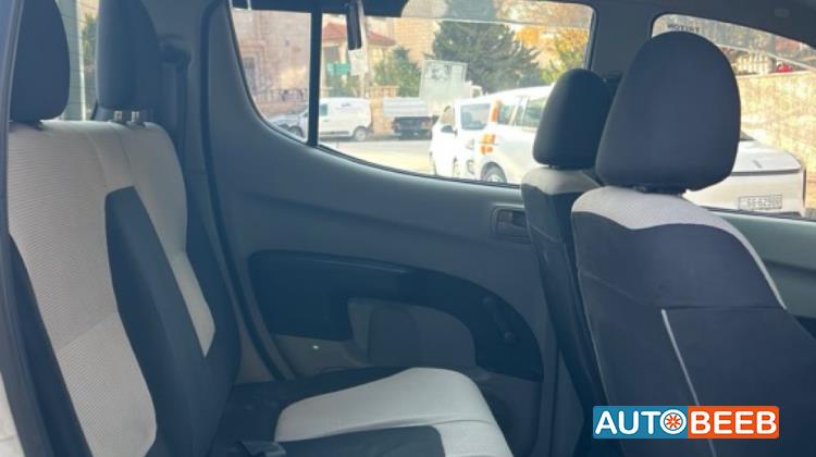 Mitsubishi L200 2015