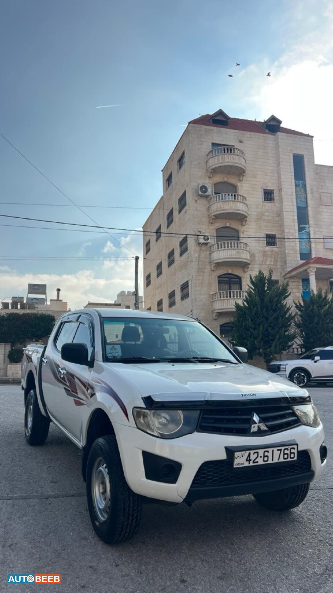 Mitsubishi L200 2015