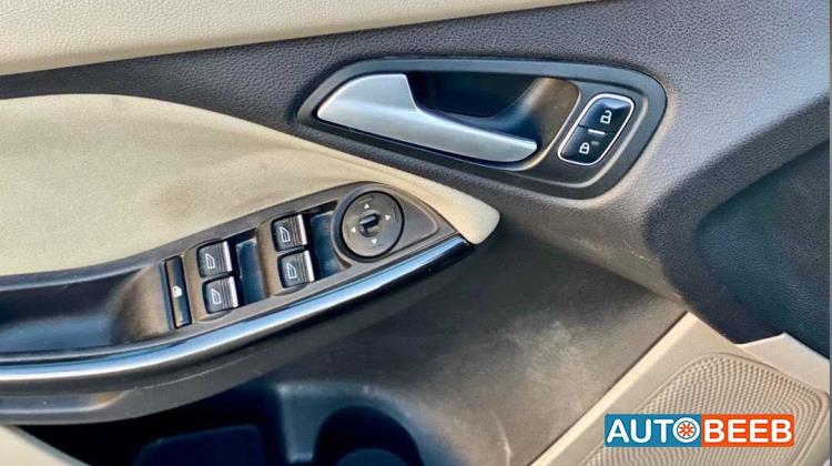 فورد فوكس 2015