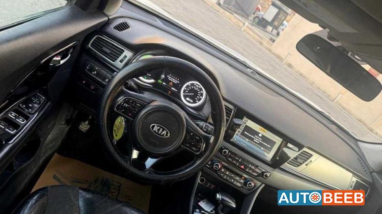 كيا نيرو 2017