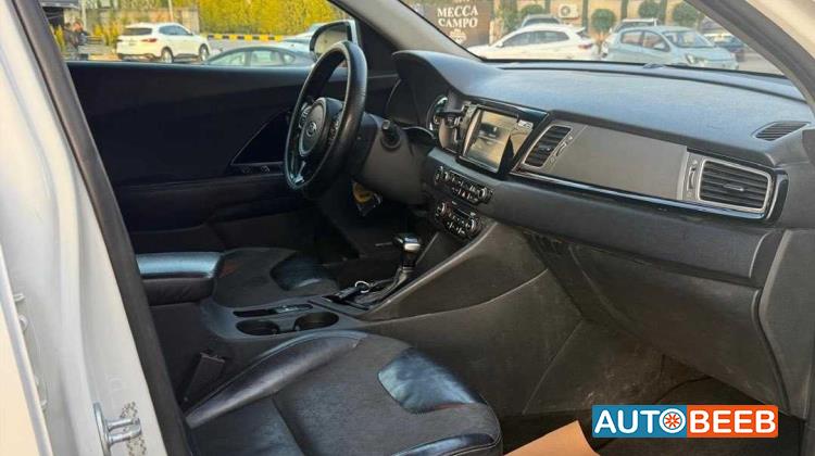 كيا نيرو 2017