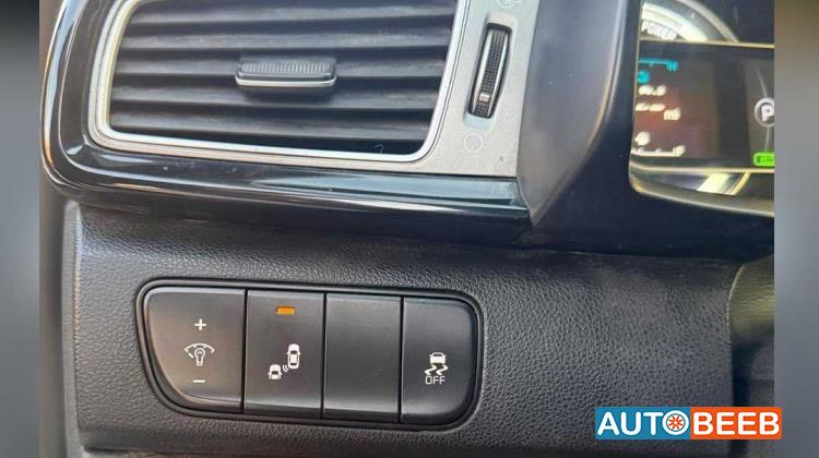 كيا نيرو 2017