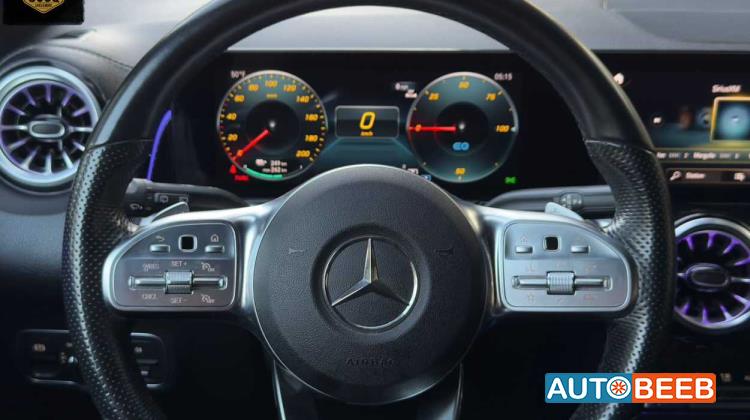 Mercedes Benz EQB250 2023