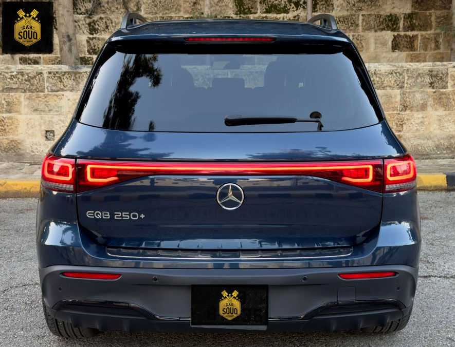 Mercedes Benz EQB250 2023