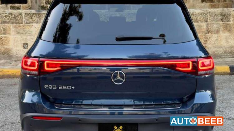 Mercedes Benz EQB250 2023