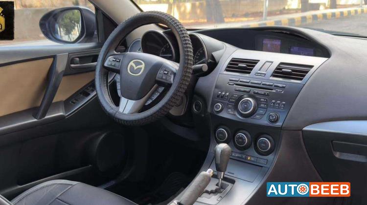 Mazda 3 2012