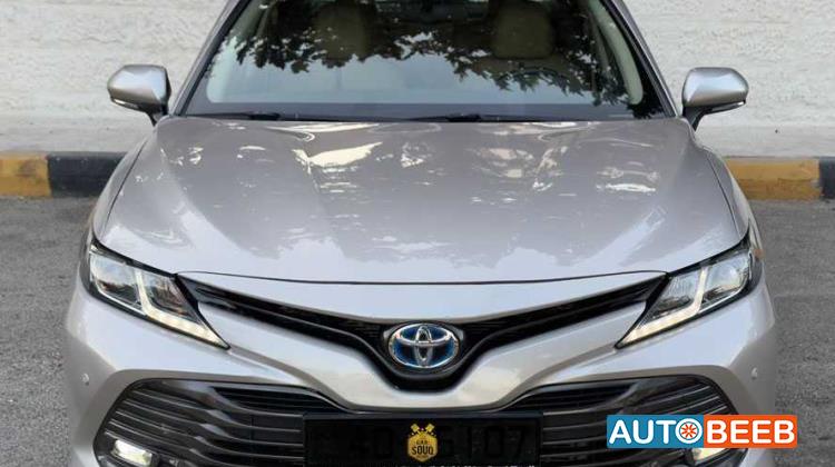 Toyota Camry 2019