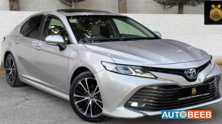 Toyota Camry 2019