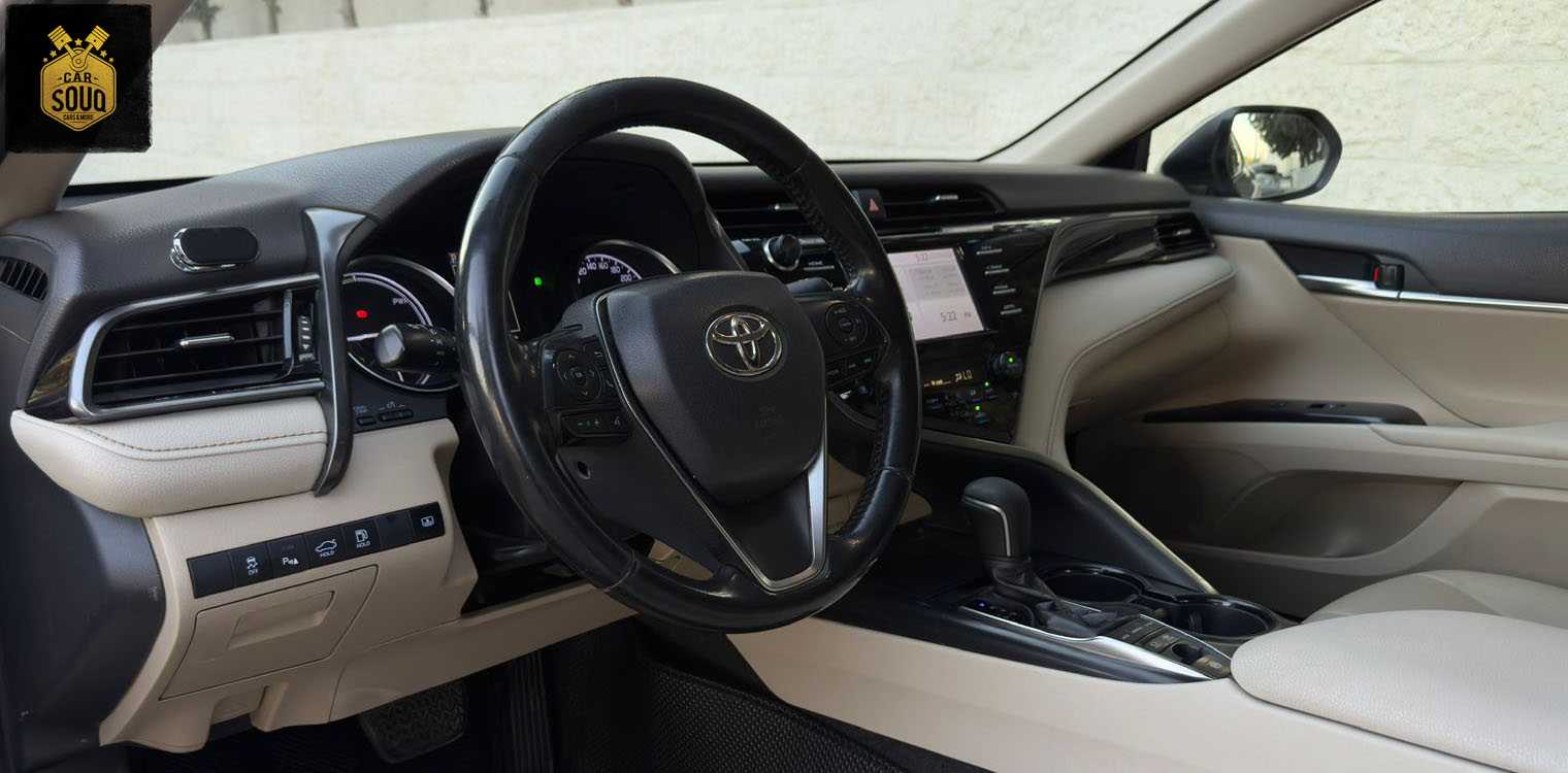 Toyota Camry 2019