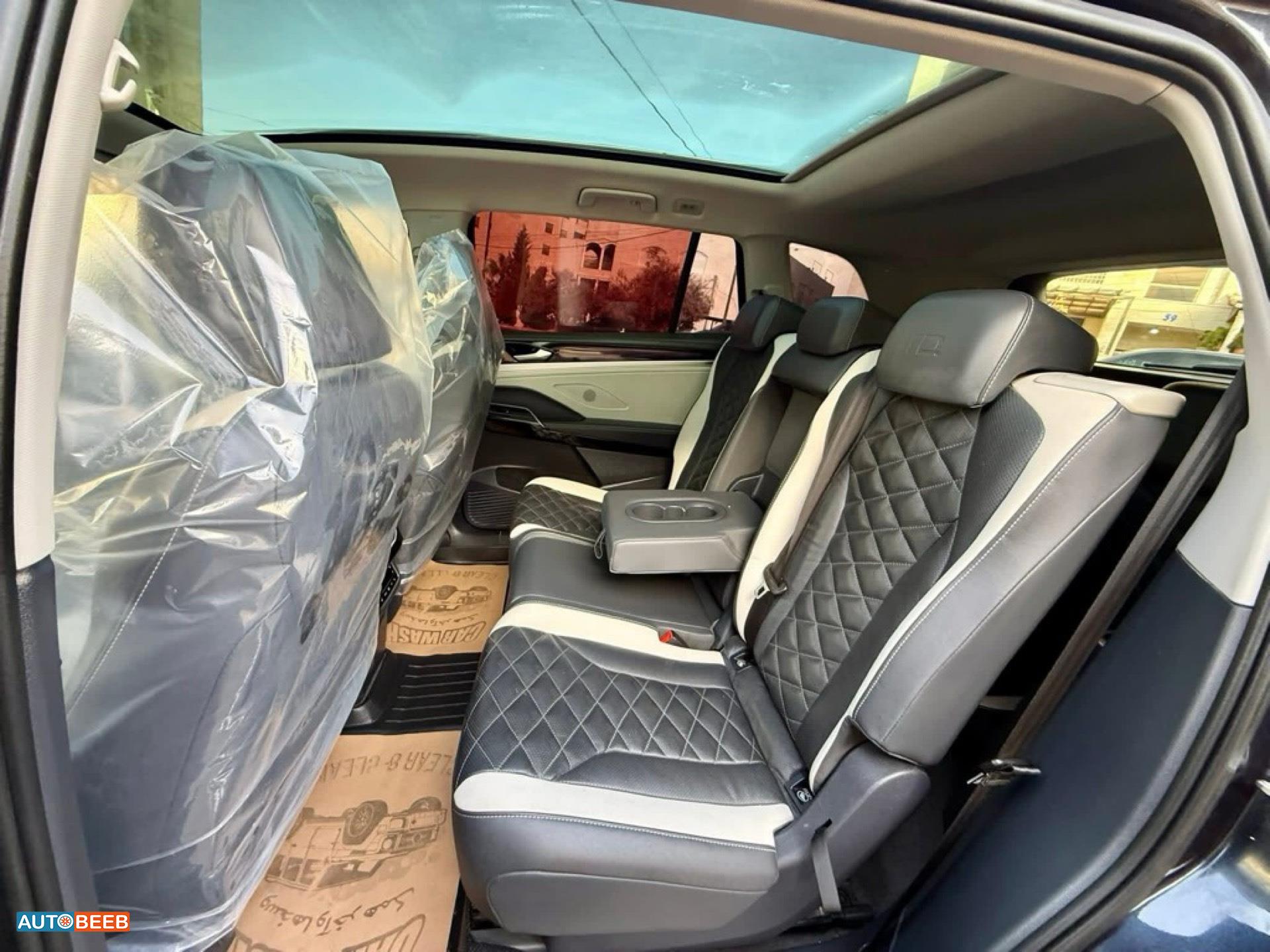 Volkswagen ID.6 2022