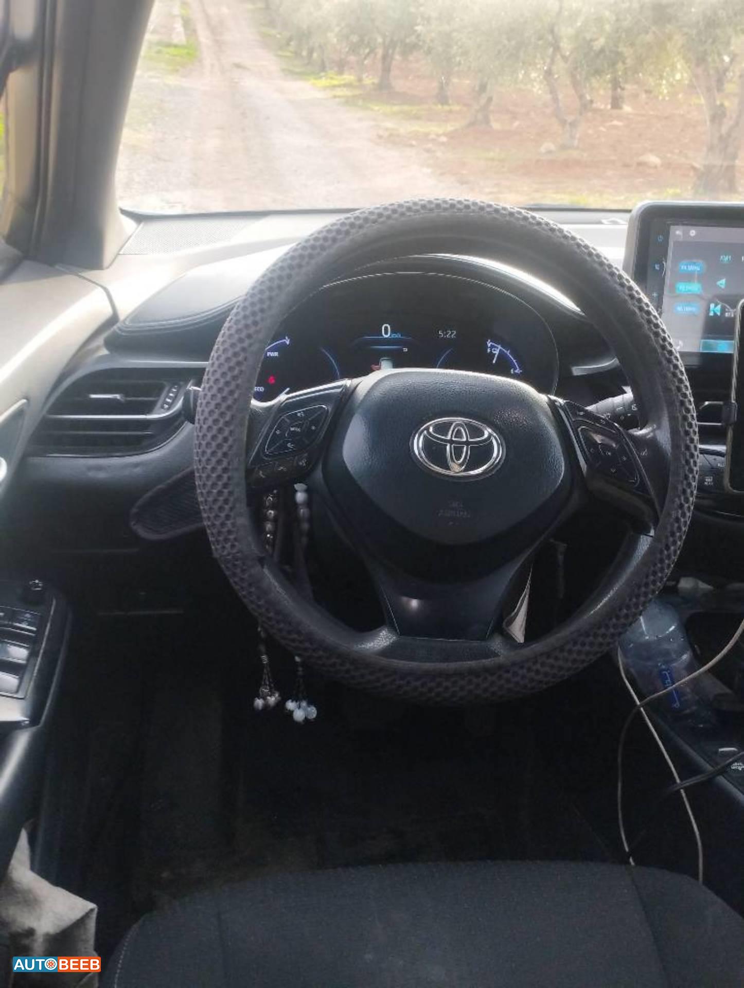 تويوتا CHR 2021