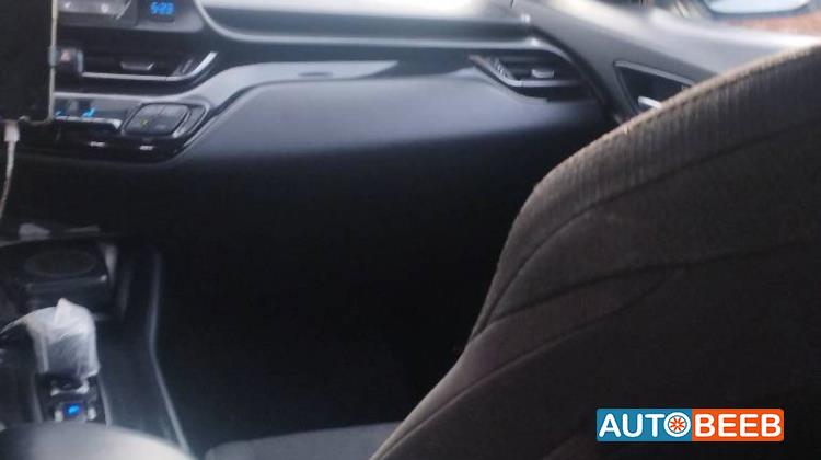 تويوتا CHR 2021