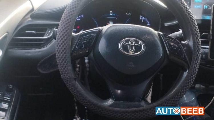 تويوتا CHR 2021