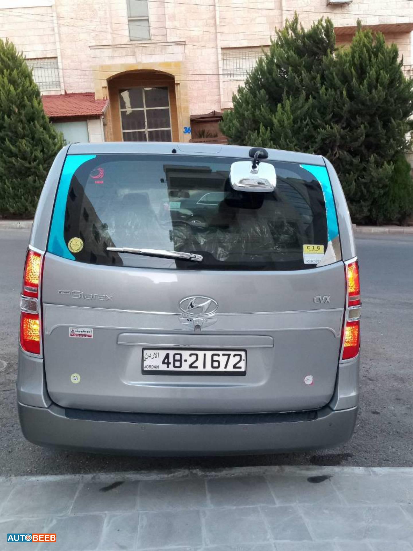 Minibus Hyundai 2014