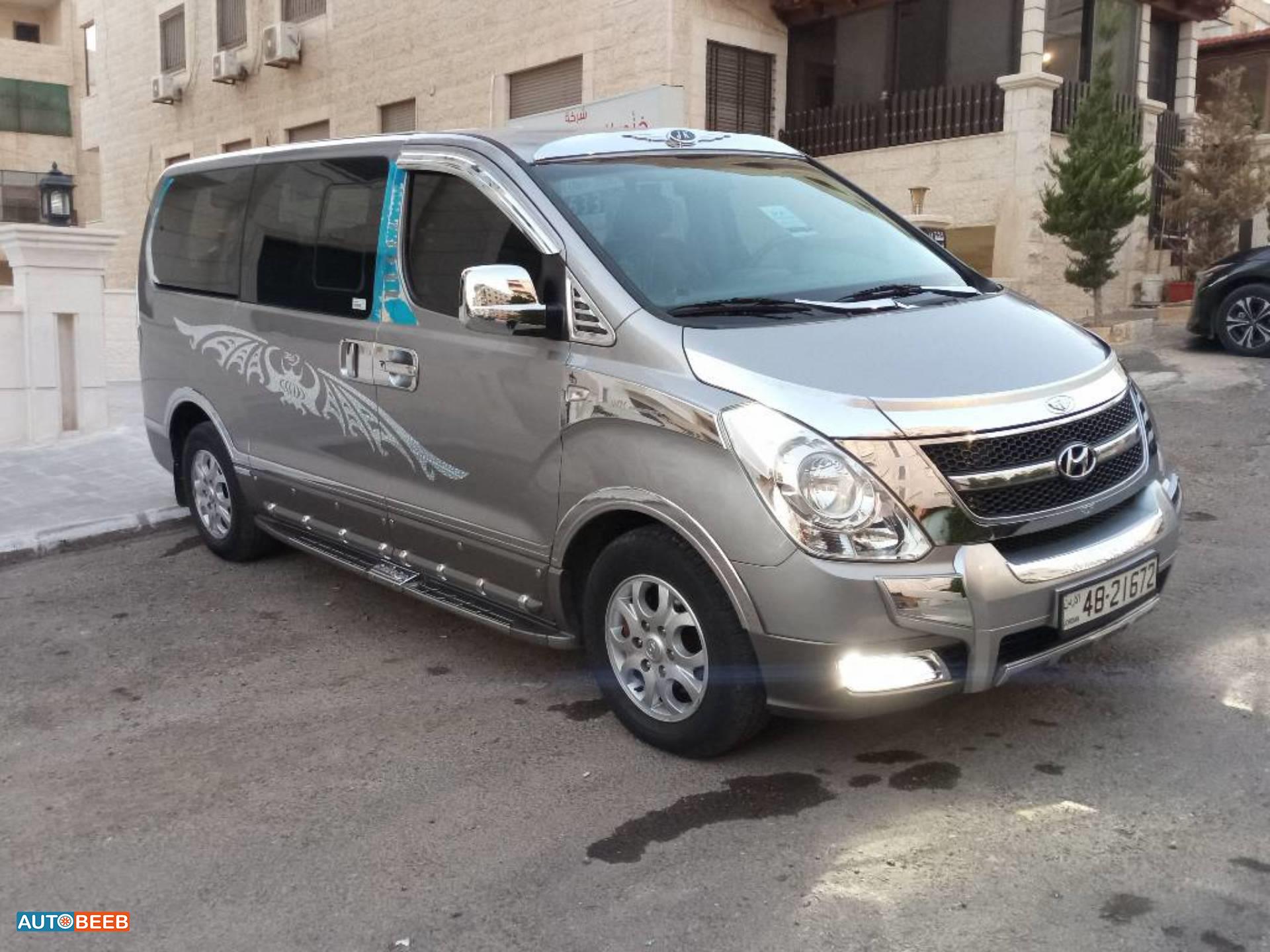 Minibus Hyundai 2014