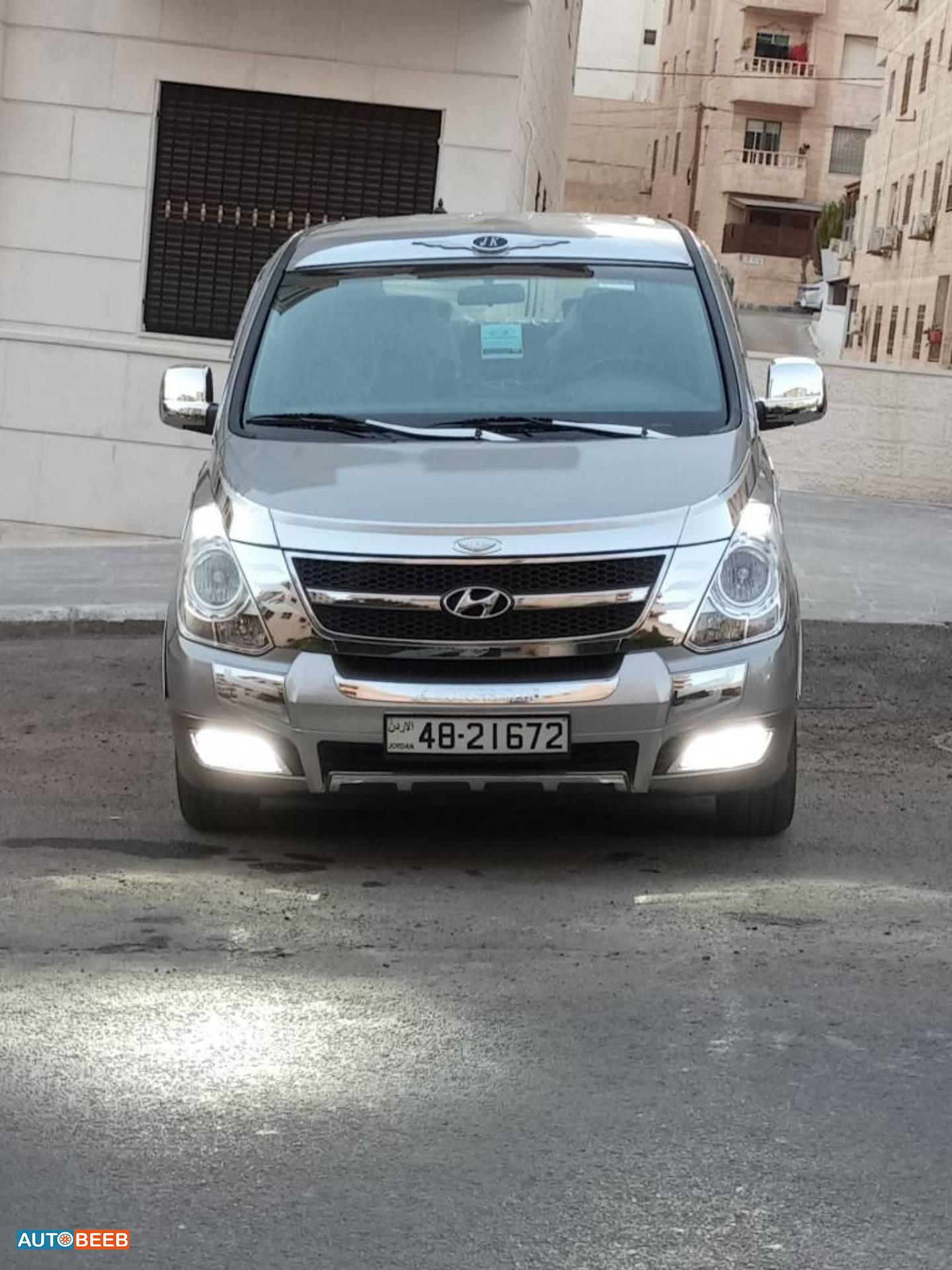 Minibus Hyundai 2014