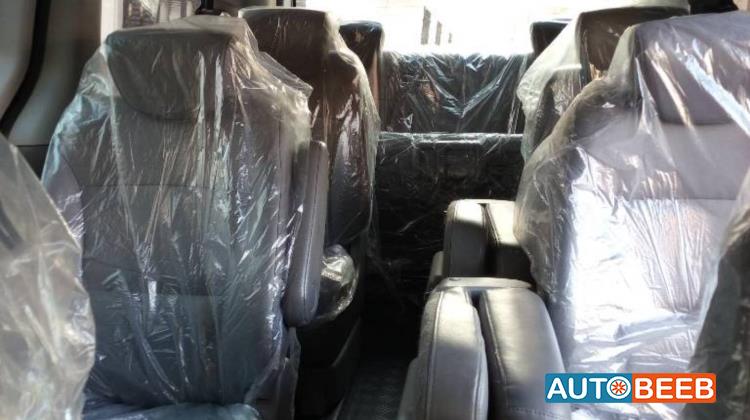 Minibus Hyundai 2014