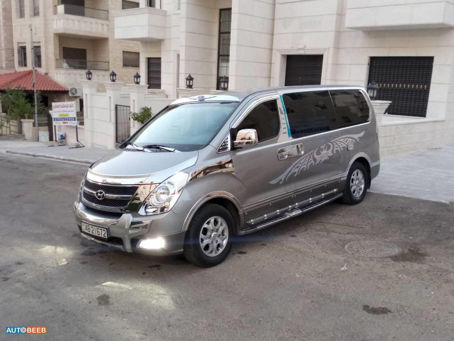 Minibus Hyundai 2014