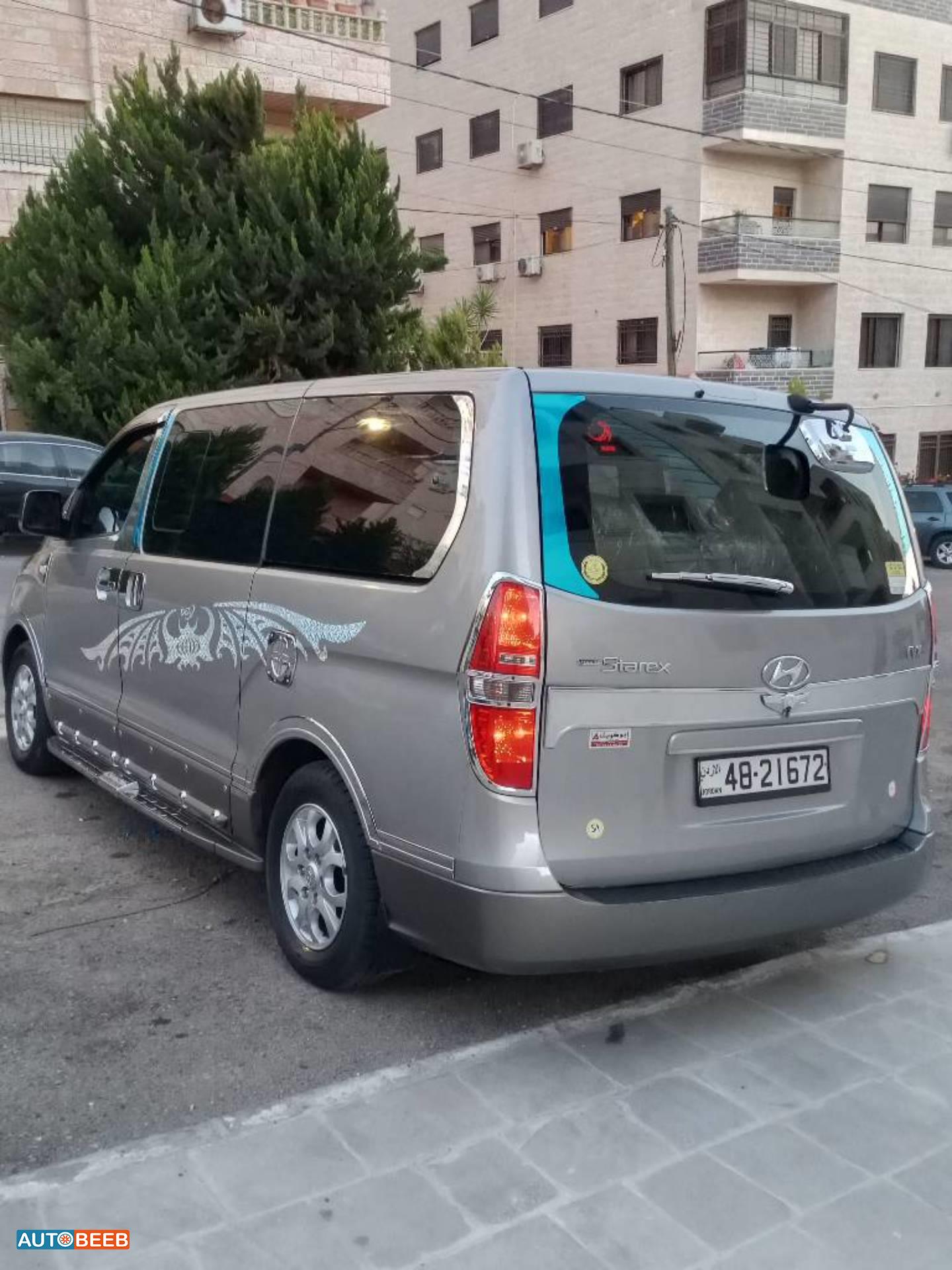 Minibus Hyundai 2014