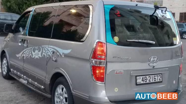 Minibus Hyundai 2014