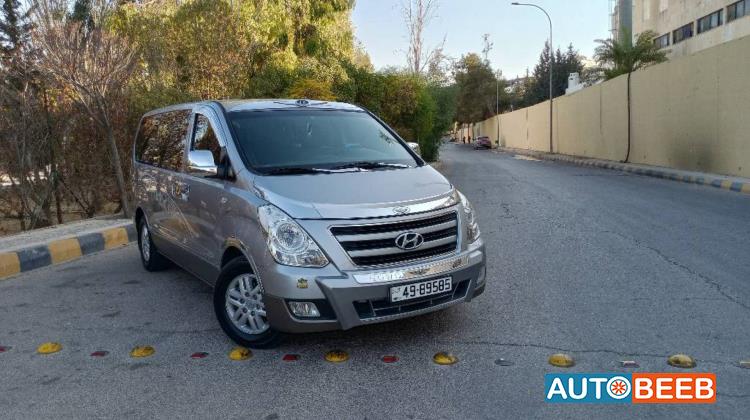 Minibus Hyundai 2017