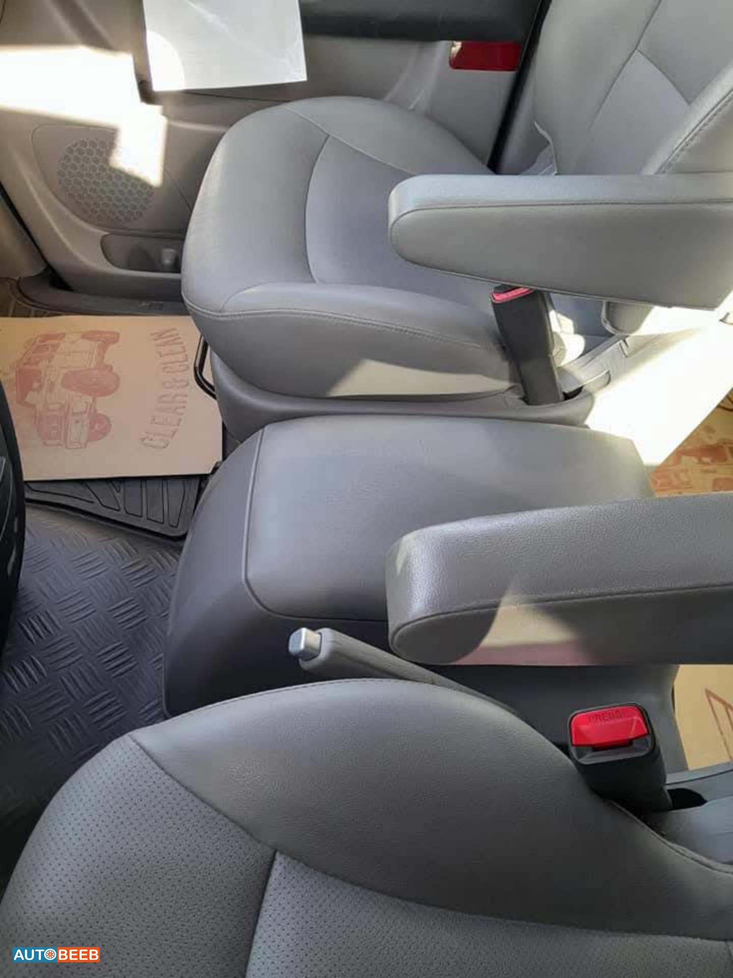 Minibus Hyundai 2017