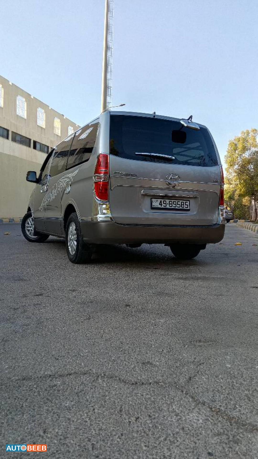 Minibus Hyundai 2017