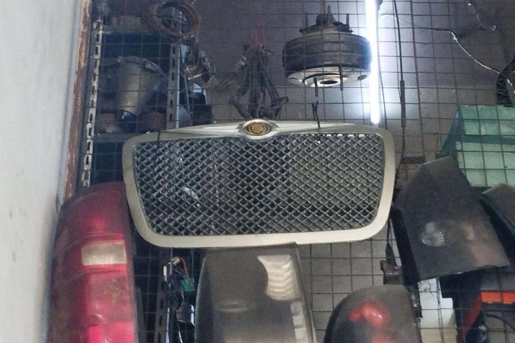 Body  Grilles Chrysler 300C