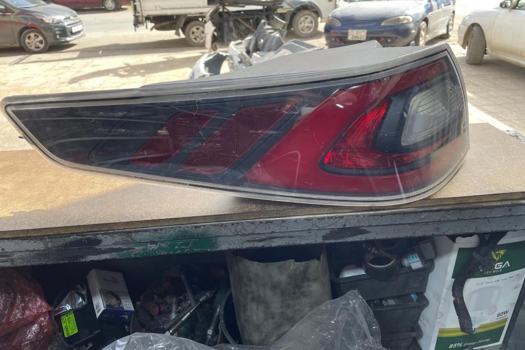 ضوء خلفي يمين شمال كيا أوبتيما 2014 2015