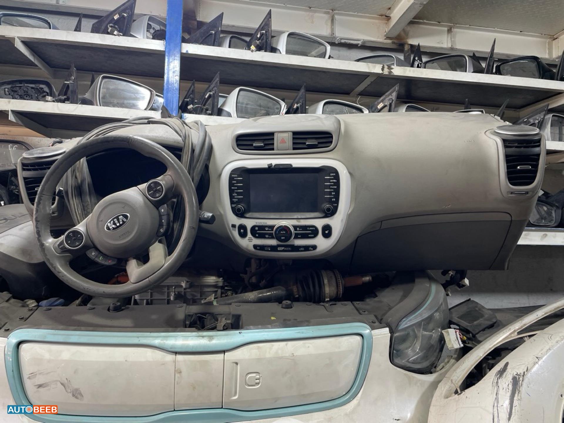 Cabin  Dashboard KIA Soul