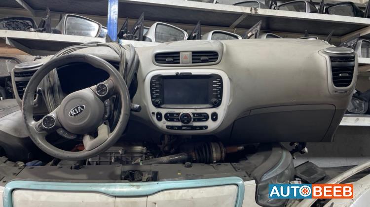 Cabin  Dashboard KIA Soul
