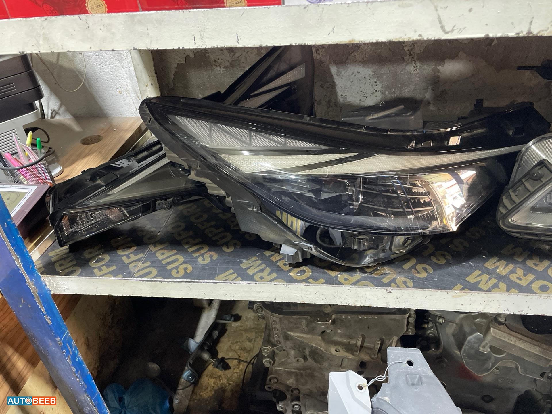 Lights Front light Hyundai Elantra