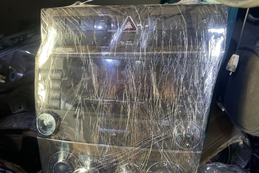 Electronics DVD Player Mercedes Benz C200