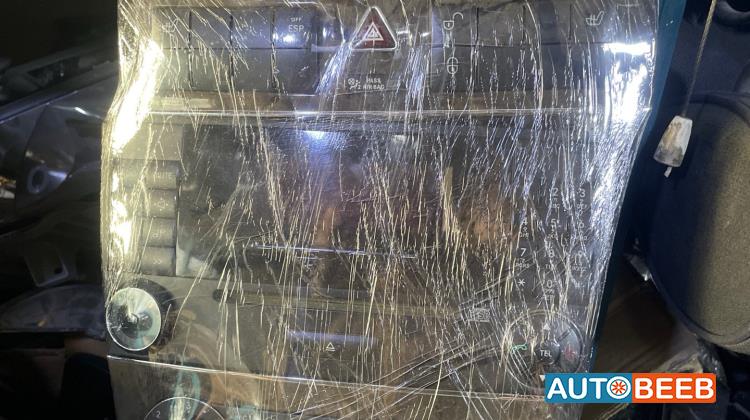 Electronics DVD Player Mercedes Benz C200