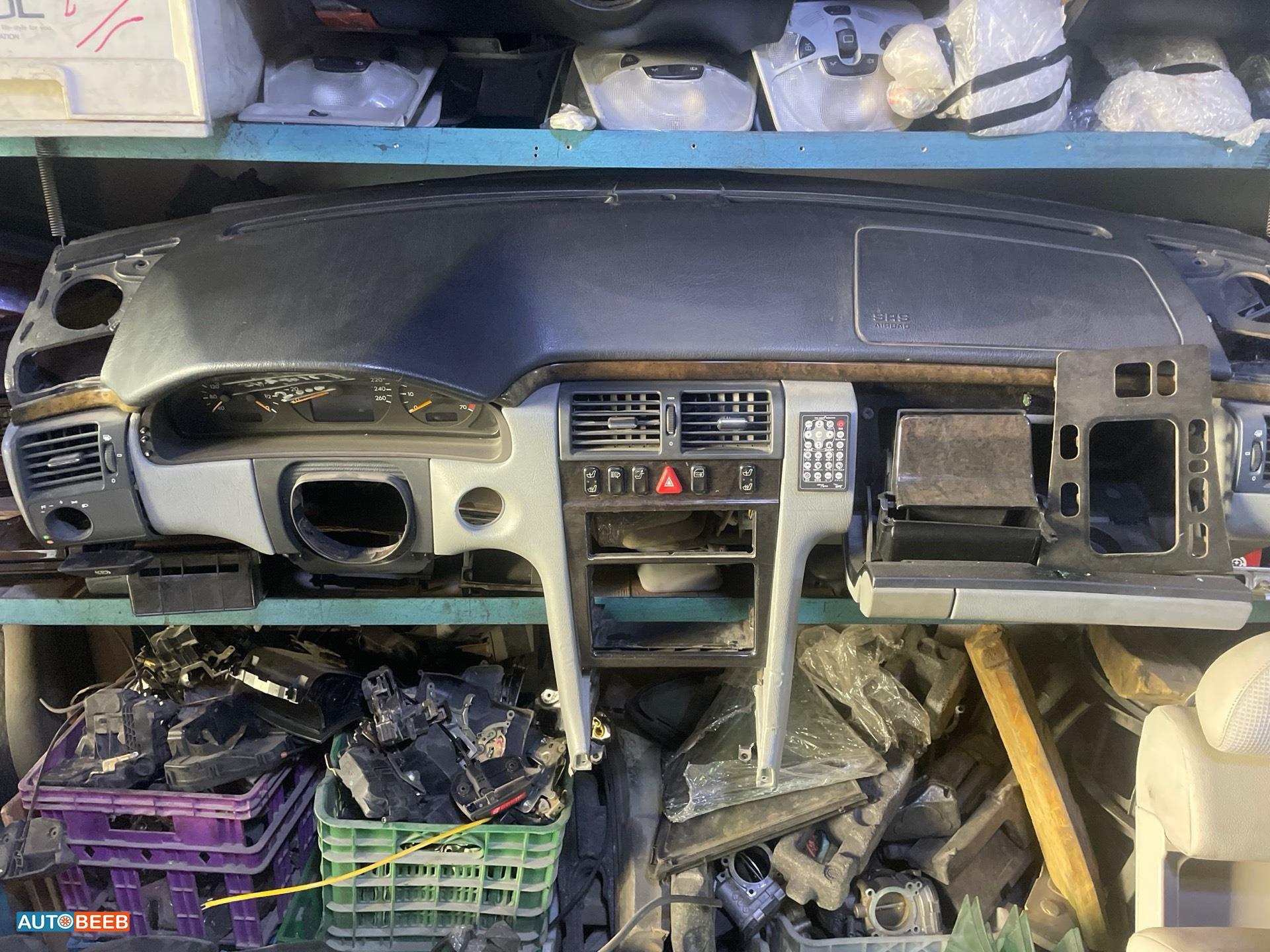 Cabin  Dashboard Mercedes Benz E200