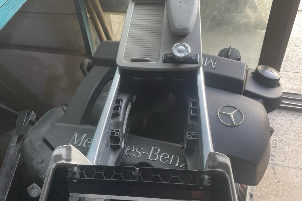 Cabin  Dashboard Mercedes Benz C200