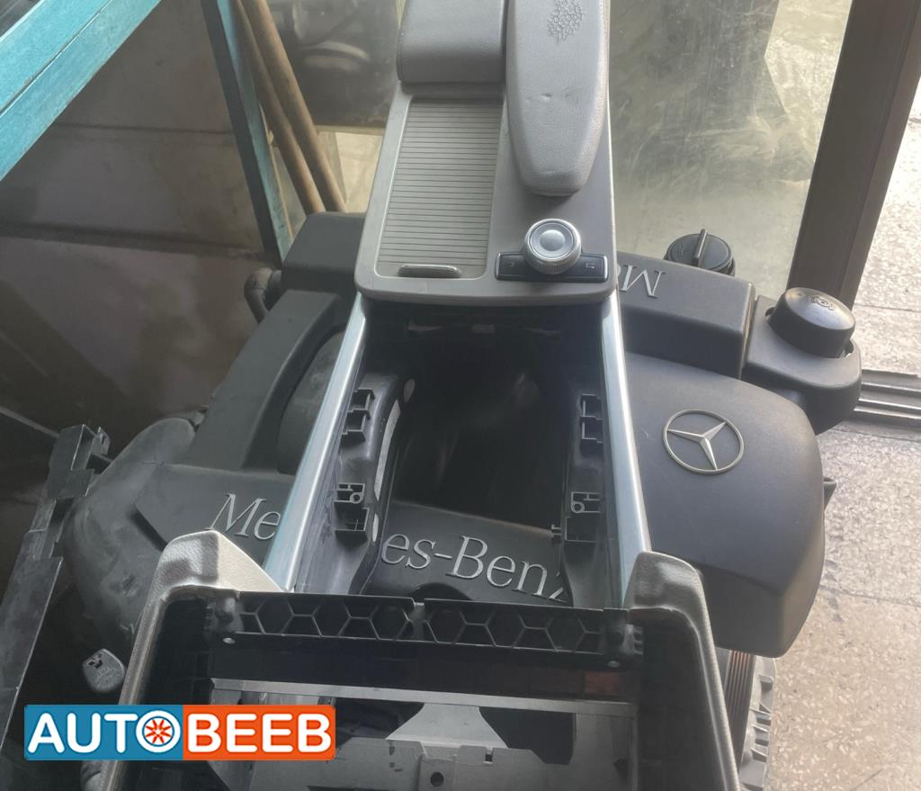 Cabin  Dashboard Mercedes Benz C200