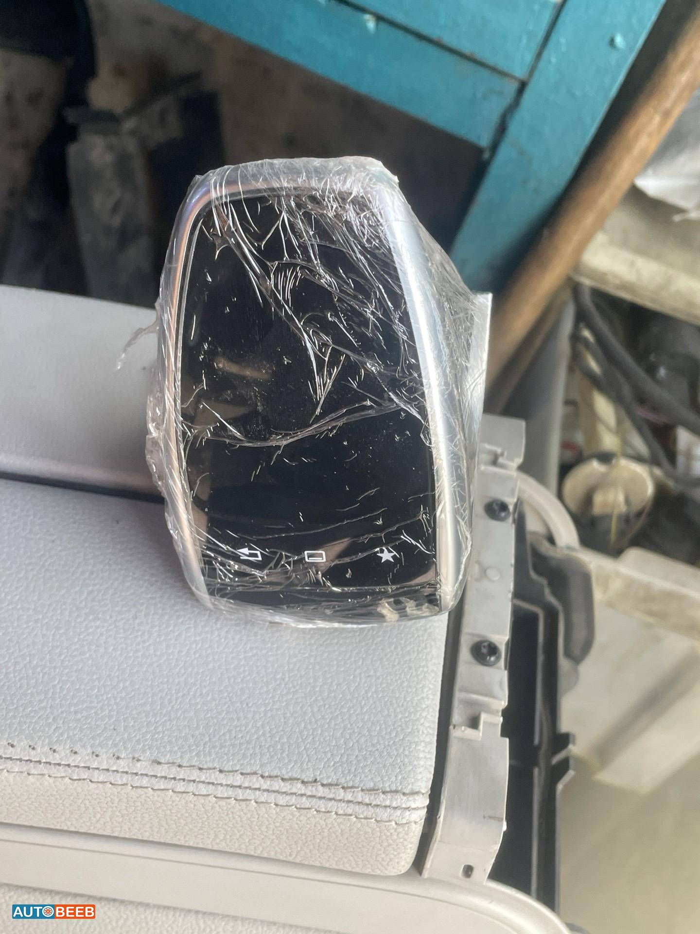 Cabin  Control buttons Mercedes Benz C200