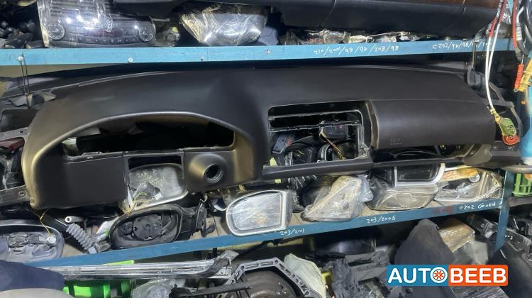 Cabin  Dashboard Mercedes Benz 