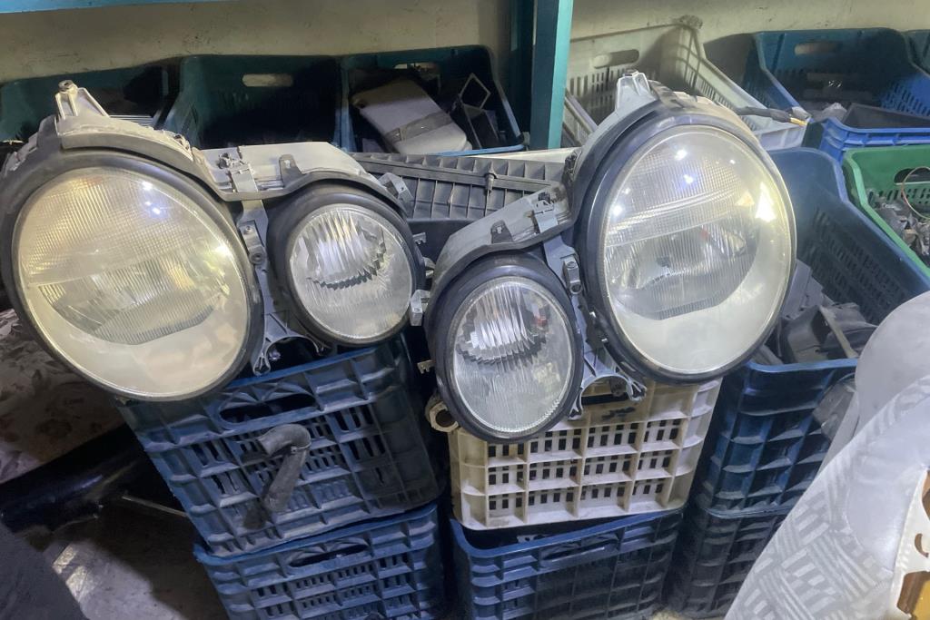 Lights Front light Mercedes Benz E200