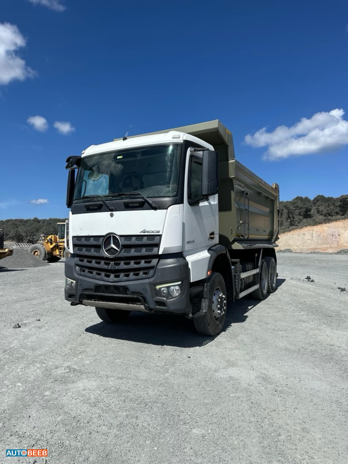 Tipper Mercedes Benz 2023