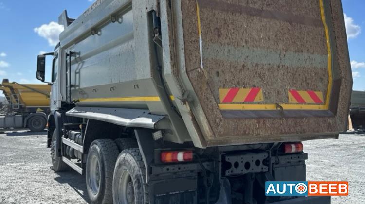 Tipper Mercedes Benz 2023