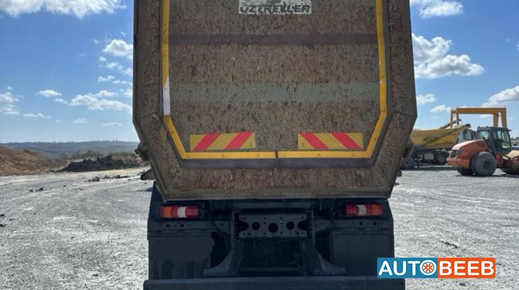 Tipper Mercedes Benz 2023